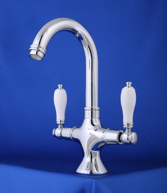 TM1G6 - Luxury Chrome and Brass Swan Neck Basin Mixer Tap - Taps - Basin